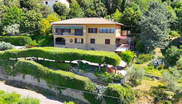 VENDESSI VILLA CORTONA
