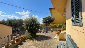 VENDESI CASALE TERONTOLA